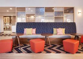 Hampton Inn & Suites Cleveland-Mentor 2