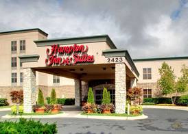 Hampton Inn & Suites Chicago/Aurora 3