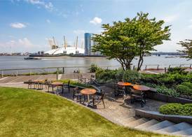 Radisson Blu Hotel, London Canary Wharf East 4