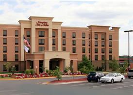 Hampton Inn & Suites Fredericksburg South 2