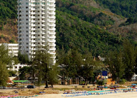 Waterfront Suites Phuket by Centara 3