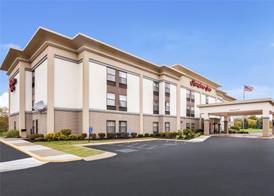 Hampton Inn Akron-Fairlawn 2