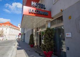 Hotel Boltzmann 2