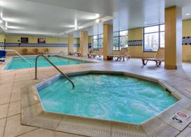 Hampton Inn & Suites Indianapolis-Airport 3
