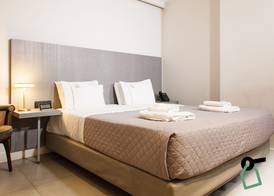 Hotiday Athens Acropolis 4