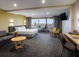 Mercure Melbourne Caroline Springs 5
