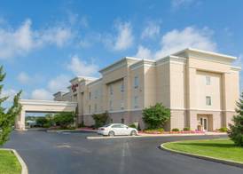 Hampton Inn Goshen 2