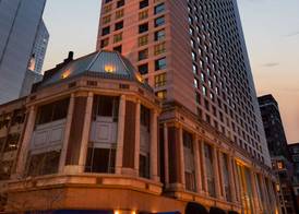 Hilton Chicago/Magnificent Mile Suites 3