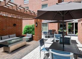 Hampton Inn & Suites Charlottesville-At The University 2