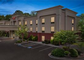 Hampton Inn Elkton 5