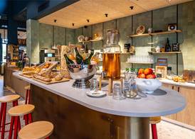 greet Hotel Reims Tinqueux 3