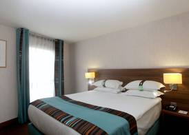 Holiday Inn PARIS - MONTMARTRE by IHG 3