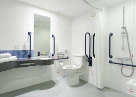 Holiday Inn Express CHELTENHAM TOWN CENTRE by IHG 5