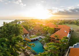 Puri Santrian Beach Resort And Spa 3