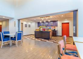 Hampton Inn & Suites Parkersburg Downtown 5