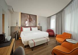 Radisson RED Berlin Kudamm 3