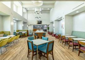 Hampton Inn & Suites Cleburne 4
