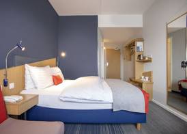 Holiday Inn Express FRANKFURT AIRPORT by IHG 5