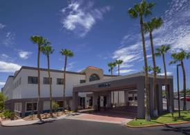 Hilton Phoenix Airport 4