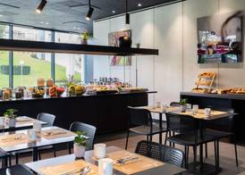 Novotel Suites Genève Aéroport 2