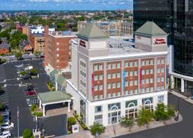 Hampton Inn & Suites Buffalo Downtown 2