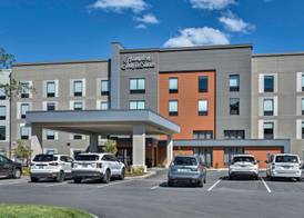 Hampton Inn & Suites Keene 3