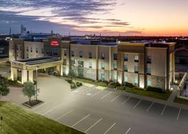 Hampton Inn & Suites Lake Jackson-Clute 2