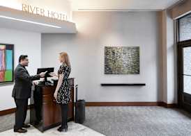 River Hotel 5