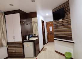 Patong Max Value Hotel 4