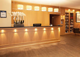 TOWNHOUSE Hotel 3