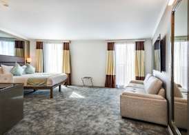 Atrium Hotel Heathrow 3