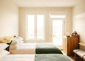 Dexter Hotel 3