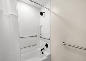 Hawthorn Extended Stay by Wyndham Mebane 5