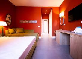 SGS Suite Lake Como 3