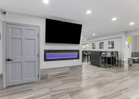 Super 8 by Wyndham Texas City - Galveston Area 5