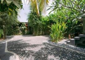 RedDoorz @ Saren Anyar Homestay Lukluk 3