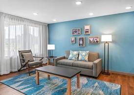 WoodSpring Suites Charlotte Northlake 2