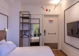 ibis Jaú 3