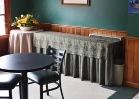 Elkins Economy Inn 4