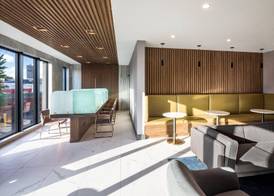 Global Luxury Suites At The Arches 5