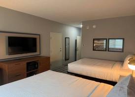 AmericInn by Wyndham Mountain Lake MN 4
