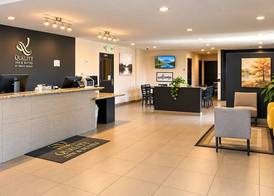 Quality Inn & Suites near Downtown Bakersfield 3