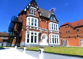 The Elmsleigh Suite at Claremont Hotel 3