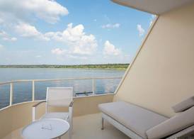 Zambezi Queen by Mantis 4