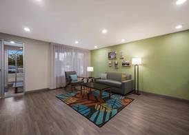 WoodSpring Suites Wixom - Novi 4