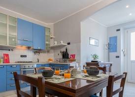 Light Blue Apartment by Wonderful Italy 5