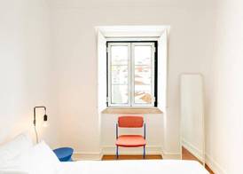SATURdAYS - Stay Central, Sleep Easy 5