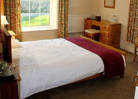 Broadway Country House 2