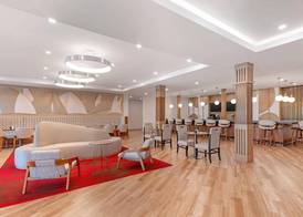Cambria Hotel & Suites Plymouth 4