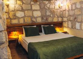Nissa Cave 3